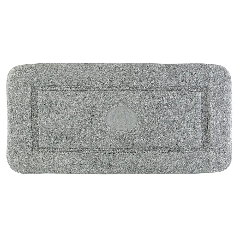 Коврик д/ванной комнаты 60х120 см., вышивка логотип MIGLIORE, серый, окантовка серебро 31913 — фото 1, Коврики для ванной комнаты