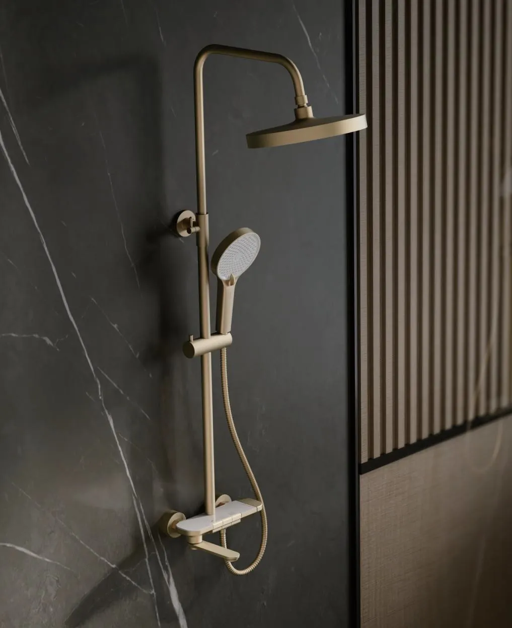 Товар: Душевая система BELZ B25713-5, брашированное золото - фото 1 Душевая система BELZ B25713-5, брашированное золото — фото 1, Душевые системы