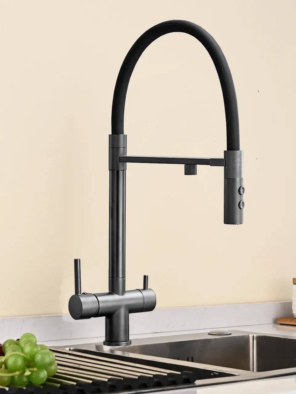 Товар: Cмеситель TORRE GR из нержавеющей стали для кухни BOCH MANN, с гибким изливом, цвет СЕРЫЙ BM11170 - фото 1 Cмеситель TORRE GR из нержавеющей стали для кухни BOCH MANN, с гибким изливом, цвет СЕРЫЙ BM11170 — фото 1, Смесители для кухни