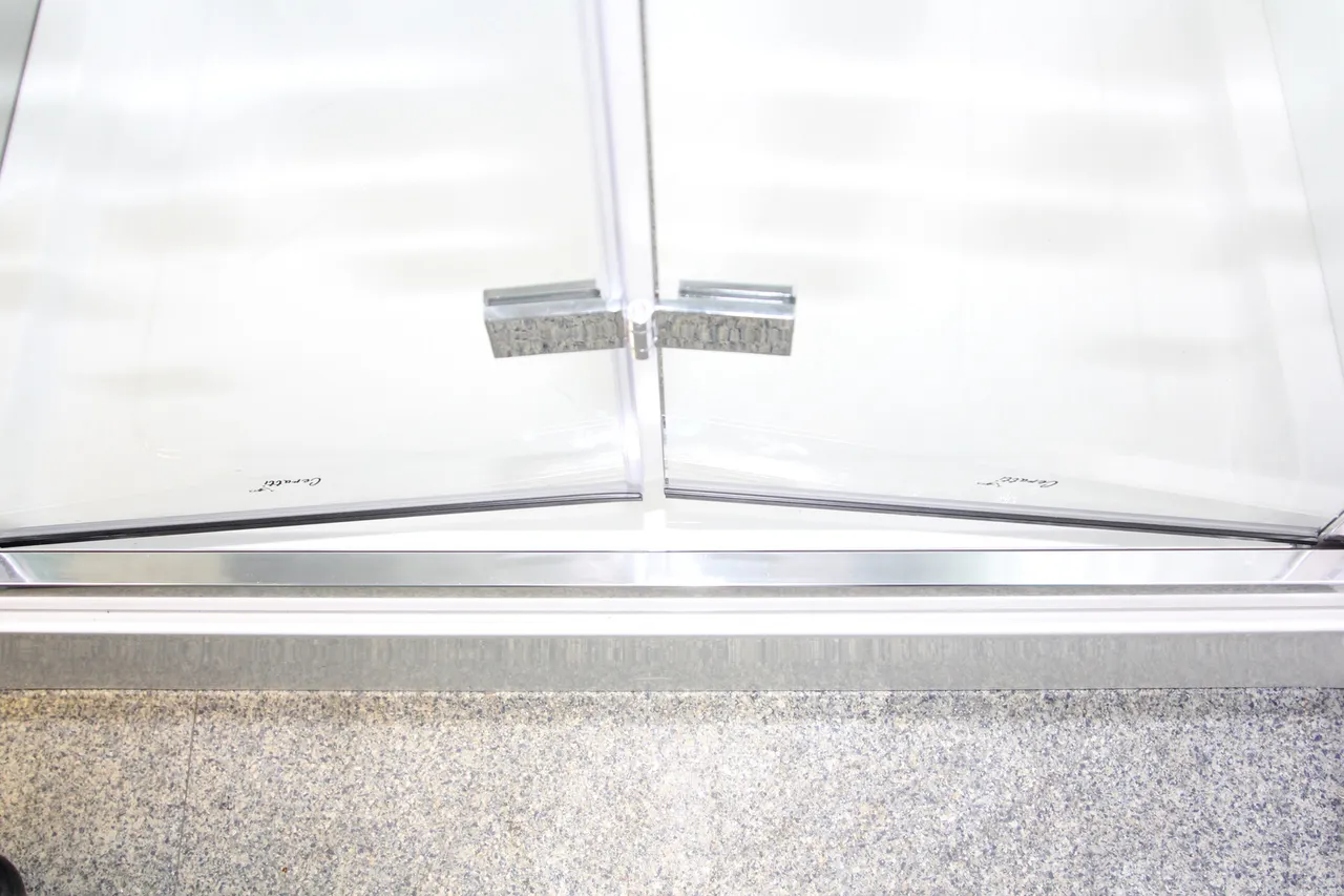 Душевая дверь Ceruttispa Bella D81T профиль Хром стекло прозрачное — фото 6, Складные душевые двери