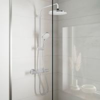Душевая система Hansgrohe Vernis Shape Showerpipe 26318000 с термостатом Хром — фото 2, Душевые стойки