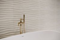 Керамическая плитка Eurotile Lia Light (рельеф волна) 141 LIB1BN настенная 29,5х89,5 см — фото 3, Керамическая плитка