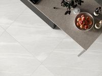 Товар: Керамогранит Laparet Casino Silver светло-серый лаппатированный 80x80 см - фото 3 Керамогранит Laparet Casino Silver светло-серый лаппатированный 80x80 см — фото 3, Керамогранит