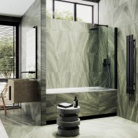 Товар: Шторка на ванну Maybah Glass MGV-600-6 800x1400 поворотная на монопетле Черный стекло прозрачное - фото 3 Шторка на ванну Maybah Glass MGV-600-6 800x1400 поворотная на монопетле Черный стекло прозрачное — фото 3, Неподвижные шторки для ванной