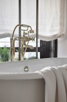 Смеситель для ванны Jacob Delafon Cleo 1889 E24314-BGG Золото глянцевое — фото 7, Смесители
