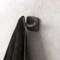 Комплект душевого уголка с душевой системой и аксессуарами AM.PM Gem 80x80 WK90EM профиль Черный матовый стекло прозрачное — фото 7, Душевые уголки четверть круга