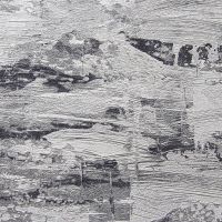 Обои Solo Graphic SL8756-25 Винил на флизелине (1,06*10) Серый/Серебряный/Черный, Штукатурка — фото 1, Обои для стен