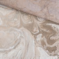 Обои Wiganford by Solo Crystal stone AK20108 Винил на флизелине (1,06*10,05) Бежевый/Серый/Серебряный, Мрамор — фото 2, Обои для стен