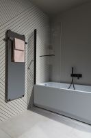 Шторка на ванну Allen Brau Priority 80 3.31022.BBA профиль Черный браш стекло прозрачное — фото 7, Шторки для ванной распашные