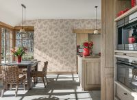 Обои LOYMINA Hygge III Dacha Hg15 012 Флизелин (1*10,05) Бежевый/Сиреневый, Птицы — фото 3, Обои для стен