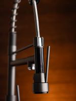 Товар: Смеситель для кухни BRNOU BR-704 Антрацит - фото 3 Смеситель для кухни BRNOU BR-704 Антрацит — фото 3, Смесители