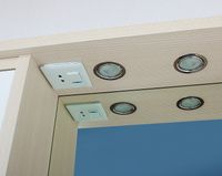 Зеркало со шкафом Бриклаер Бали 62 L 4627125411991 с подсветкой Светлая лиственница Белое глянцевое — фото 3, Мебель для ванной