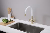 Смеситель для кухни Paulmark Salix Sa213419-BRw Бронза Белый — фото 2, Смесители для кухни