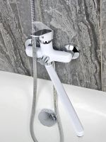 Товар: Смеситель для ванны Viko V-4145 универсальный Белый Хром - фото 2 Смеситель для ванны Viko V-4145 универсальный Белый Хром — фото 2, Смеситель для ванны