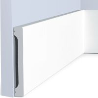 Плинтус HIWOOD B150V1 2000x150x20 мм — фото 1, Плинтуса напольные