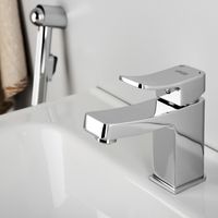 Товар: Aller 1068 Смеситель для умывальника с гигиенической лейкой - фото 2 Aller 1068 Смеситель для умывальника с гигиенической лейкой — фото 2, Гигиенические души