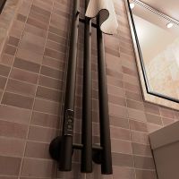 Товар: Электрический полотенцесушитель Маргроид Inaro 1200x120 Inaro-12012-1049-9005L левый Черный матовый - фото 3 Электрический полотенцесушитель Маргроид Inaro 1200x120 Inaro-12012-1049-9005L левый Черный матовый — фото 3, Электрические полотенцесушители