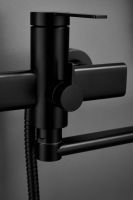Смеситель для ванны однорычажный с длинным изливом и душем BELZ, черный, арт-B22813-7 — фото 7, Смеситель для ванны