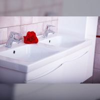 Комплект мебели для ванной Бриклаер ВЕГА 125, белый — фото 7, Комплекты мебели для ванной