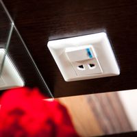 Товар: Зеркало со шкафом Бриклаер БАЛИ 90 см левое, венге/белый 4627125411854 - фото 6 Зеркало со шкафом Бриклаер БАЛИ 90 см левое, венге/белый 4627125411854 — фото 6, Шкафы для ванной