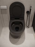 Agger Унитаз подвесной безободковый черный с инсталляцией, микролифт, кнопка смыва белая арт-ATI03144+APB288 — фото 10, Комплекты унитаз + инсталляция