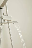 Товар: Душевая система с тропическим душем BELZ B24812-1, сатин - фото 6 Душевая система с тропическим душем BELZ B24812-1, сатин — фото 6, Душевые стойки