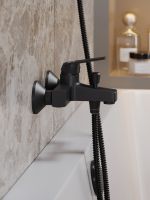 OneLife смеситель для ванны/душа однорычажный полимерный с душевым набором, черный арт-P02-300b — фото 13, Смеситель для ванны