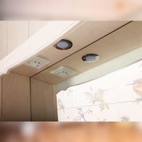 Товар: Зеркало со шкафчиком и балюстрадой Бриклаер КАНТРИ 105SB, бежевый дуб прованс - фото 6 Зеркало со шкафчиком и балюстрадой Бриклаер КАНТРИ 105SB, бежевый дуб прованс — фото 6, Шкафы для ванной