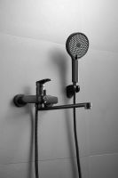 Смеситель для ванны однорычажный с длинным изливом и душем BELZ, черный арт-B22713-7 — фото 2, Смеситель для ванны