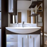 Товар: Зеркало со шкафом Бриклаер БАЛИ 90 см левое, венге/белый 4627125411854 - фото 4 Зеркало со шкафом Бриклаер БАЛИ 90 см левое, венге/белый 4627125411854 — фото 4, Шкафы для ванной