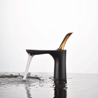 Смеситель для раковины D&K Venice DA1032159, черный/золото — фото 1, Смесители для раковины