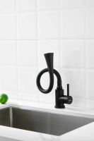 Смеситель для кухни с гибким изливом и режимом душ BELZ , черный арт-B74810-7 — фото 4, Смесители для кухни