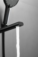 Смеситель для ванны однорычажный с длинным изливом и душем BELZ, черный, арт-B22813-7 — фото 6, Смеситель для ванны