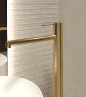 Смеситель для раковины напольный Rim , однорычажный, брашированное золото арт-VFBF-2R1BG — фото 2, Смесители напольные