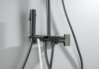 Товар: AQ3040BGM ПОЛАРИС душевая система (смеситель для ванны) 295х195мм, оружейная сталь - фото 11 AQ3040BGM ПОЛАРИС душевая система (смеситель для ванны) 295х195мм, оружейная сталь — фото 11, Душевые системы