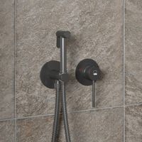 Смеситель встроенный с гигиеническим душем с защитой от ожогов Timo Saona 2339/18SM черное золото — фото 2, Гигиенические души