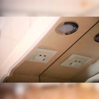 Товар: Зеркало с двумя шкафчиками и балюстрадой Бриклаер КАНТРИ 105SSB, бежевый дуб прованс - фото 8 Зеркало с двумя шкафчиками и балюстрадой Бриклаер КАНТРИ 105SSB, бежевый дуб прованс — фото 8, Шкафы для ванной