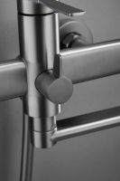 Смеситель для ванны однорычажный с длинным изливом и душем BELZ, оружейная сталь, арт-B22813-3 — фото 6, Смеситель для ванны