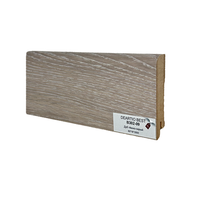 Плинтус напольный Deartio Дуб Темно-серый B302-9 — фото 1, Напольные плинтусы