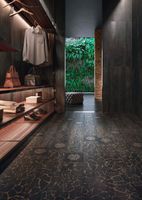 Товар: Керамогранит Roberto Cavalli Home The Wild Spirit 0 Metal Brass Rt арт-502031 - фото 3 Керамогранит Roberto Cavalli Home The Wild Spirit 0 Metal Brass Rt арт-502031 — фото 3, Керамогранит