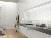 Керамическая плитка Benadresa Blanco Brillo leaves настенная 30х90 см арт-Leaves Blanco Brillo 30x90 — фото 2, Керамическая плитка