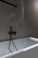 Товар: Шторка на ванну Allen Brau Priority 80 профиль Черный браш стекло прозрачное арт-3.31022.BBA - фото 8 Шторка на ванну Allen Brau Priority 80 профиль Черный браш стекло прозрачное арт-3.31022.BBA — фото 8, Шторки для ванной распашные