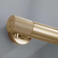 Товар: Душевая система Vincea Desire с термостатом Брашированное золото арт-VSFS-1D0TBG - фото 4 Душевая система Vincea Desire с термостатом Брашированное золото арт-VSFS-1D0TBG — фото 4, Душевые стойки