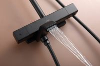 Товар: Душевая система Raglo с термостатом Черная матовая арт-R22.26.06 - фото 3 Душевая система Raglo с термостатом Черная матовая арт-R22.26.06 — фото 3, Душевые стойки