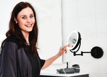 Косметическое зеркало Ridder Shuri О3211510 с подсветкой с увеличением Черное — фото 2, Косметические зеркала