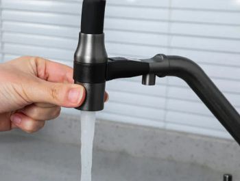 Смеситель для кухни Gappo G4398-89 Оружейная сталь Черный — фото 4, Смесители для кухни