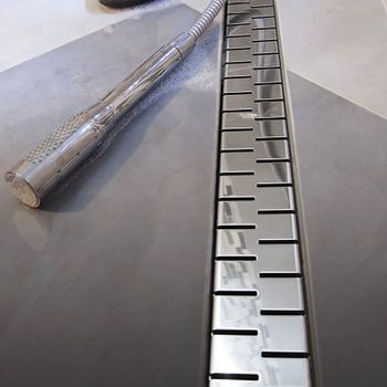 Душевой лоток Veconi Medium 550 V550M с решеткой Хром глянцевый — фото 2, Душевые лотки