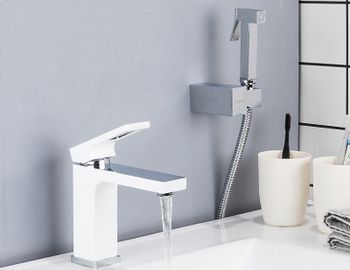 Смеситель для раковины Gappo G17-8 G1017-1 с гигиеническим душем Белый Хром — фото 9, Смесители для раковины