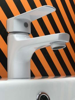 Смеситель для раковины Orange Loop M26-021W Белый — фото 2, Смесители для раковины