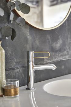 Смеситель для раковины Jacob Delafon Odeon Rive Gauche E21028-GLD-CP Хром Золото — фото 2, Смесители для раковины